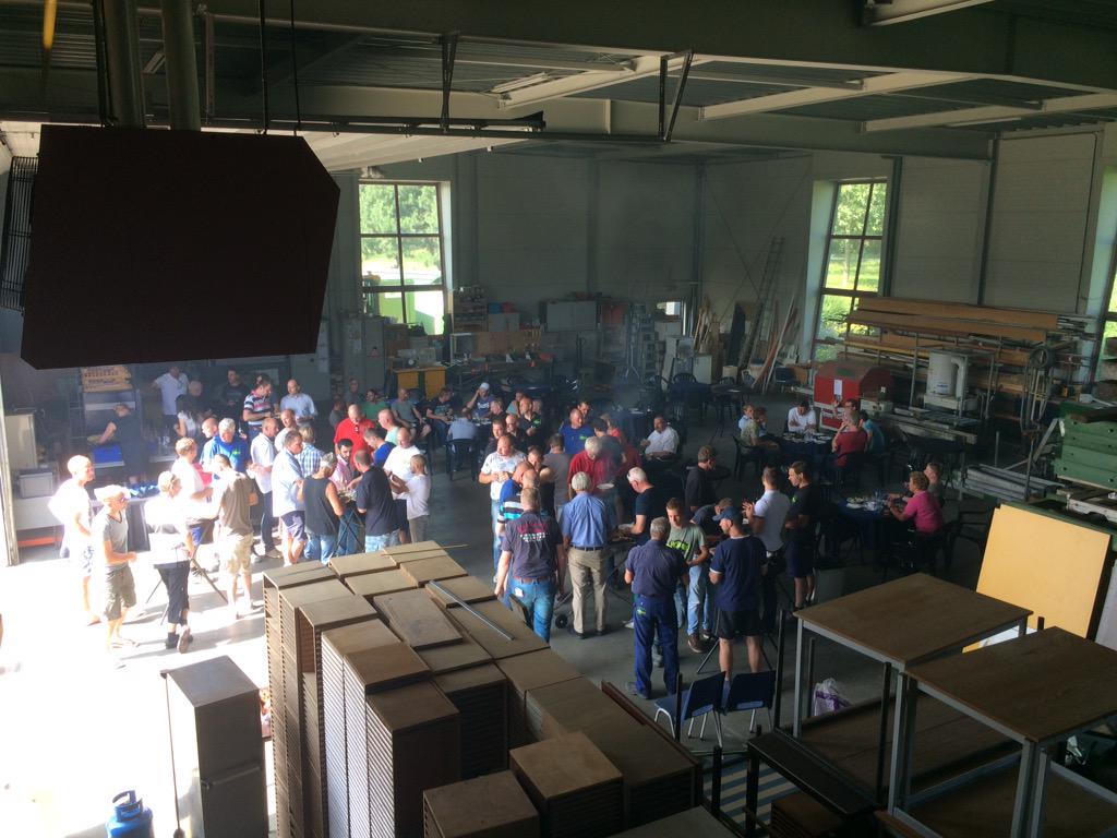 Vanmiddag met alle collega's een welverdiende #bouwvak vakantie ingeluid! Wij wensen Iedereen een fijne vakantie !