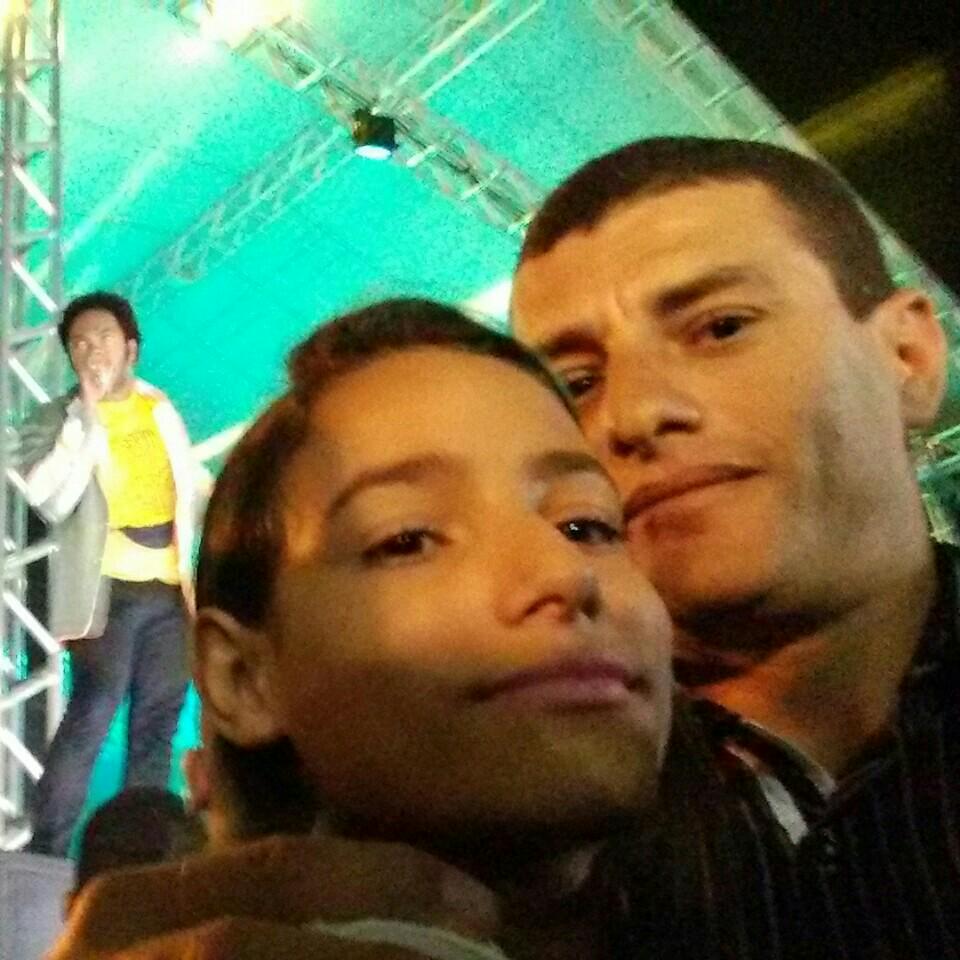 eltonmartynss's tweet photo. Caravelas show de Thales (@ Caravelas in Caravelas, Bahia) https://t.co/BXGbfBoZ1S http://t.co/2s45iKHfW4