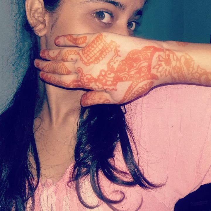 kafle_anuja's tweet photo. #mehendi#shrawan_spcl#fun#masti#by_mah_lovelyd@ashma http://t.co/L2xb6HQOwB