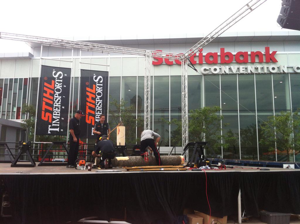 janetwalker85's tweet photo. Finishing the set up for @stihlcanada #timbersportsniagarafalls promo on @morninglive http://t.co/jOYtyiT9w9