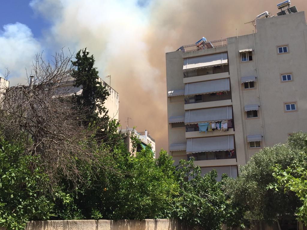 bidelasL's tweet photo. Σύμφωνα με πληροφορίες απο εθελοντές πυροσβέστες έχουν εγκλωβιστεί καλόγριες στο μοναστήρι #fire #greece #imittos http://t.co/0Hwk7Pqt22