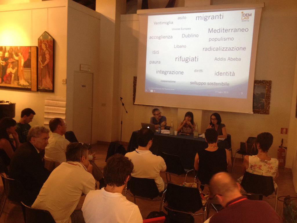 iDemLab's tweet photo. Ultimi momenti anche al seminario su #cooperazione e #migrazione #iDemSummerLab http://t.co/yRzdOy4jnn