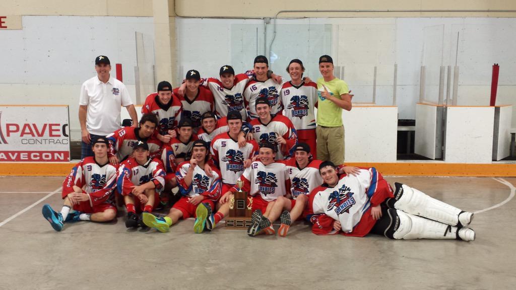 MidgetBandits's tweet photo. CHAMPIONS! #undefeated http://t.co/fcxOUj2vMO