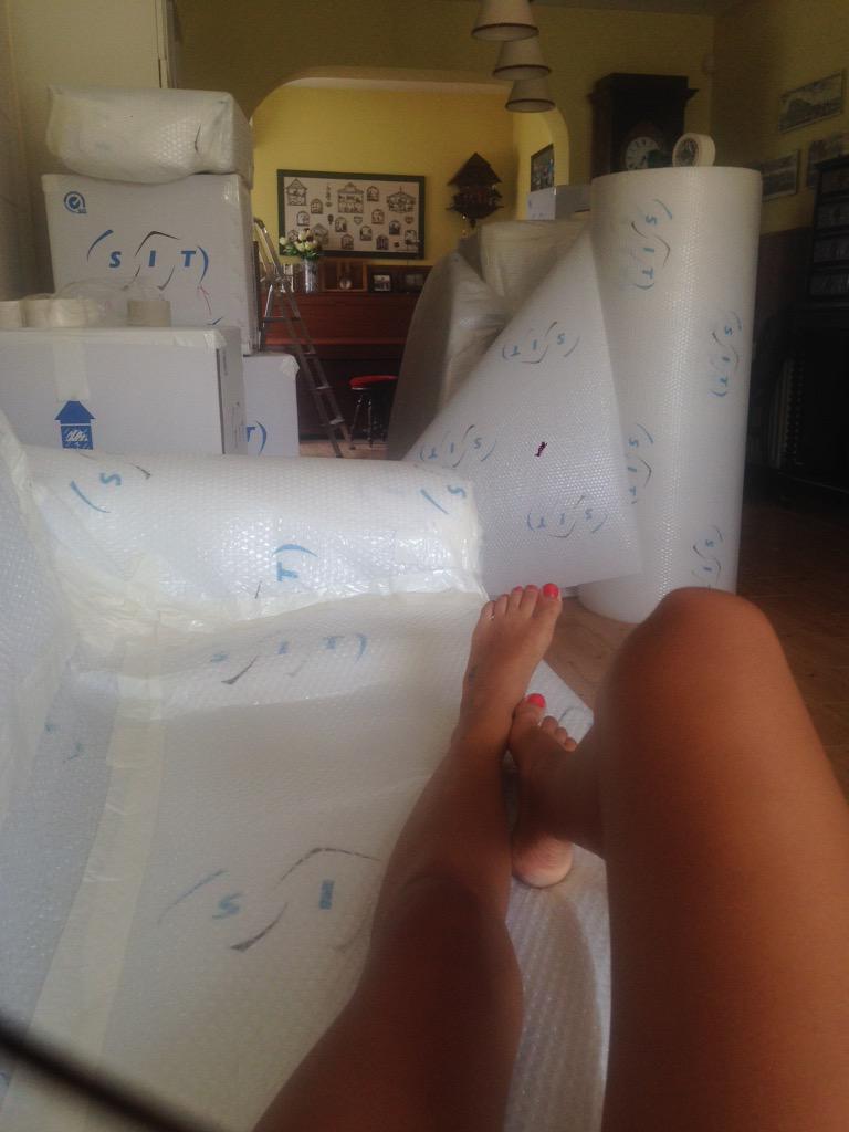 Almudeji's tweet photo. Mudanzas ricas que te dejan sin muebles todo el verano 🚐➡️🇹🇷 http://t.co/jrFTyfc1qy