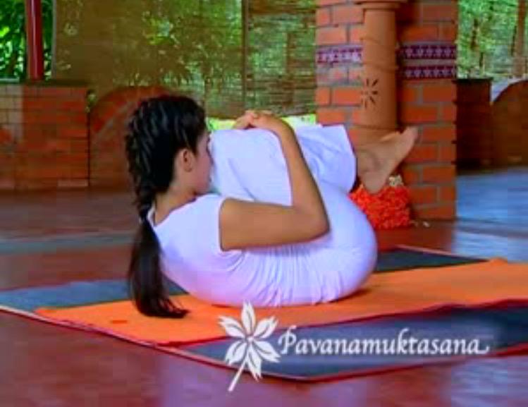 Pavanamuktasana (Wind Removing Pose) – Daily Yoga Routine with Human  Interaction (Online and Offline)