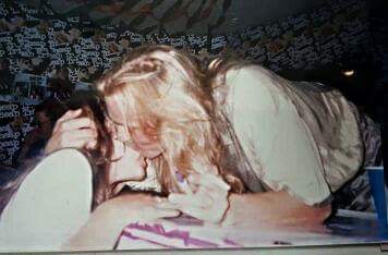 string_12's tweet photo. 💚 25 yrs ago = 07-17-1990 "Busted" autograph session @edgebrookshops #AppletreeRecords #CheapTrick #TomPetersson 💚 http://t.co/65TyMapiGV