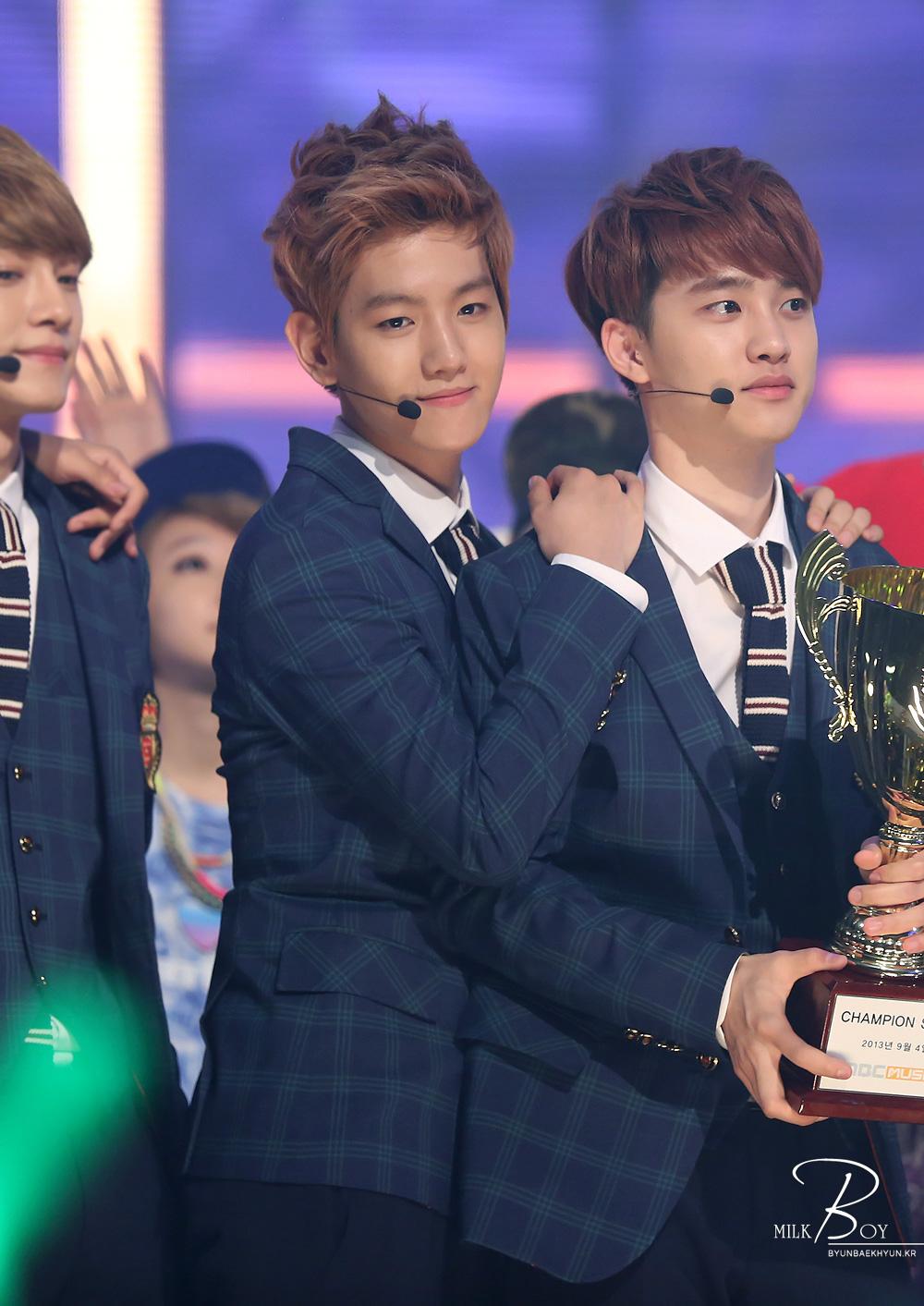 CKHS7pMVEAAlMbd.jpg:large