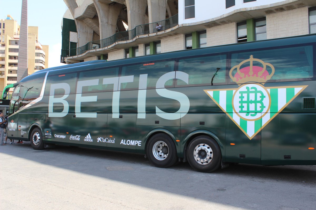 La nueva imagen del autobús oficial del <a href="/RealBetis/">Real Betis Balompié 🌴💚</a> (incluye galería de fotos)

bit.ly/1CL761T