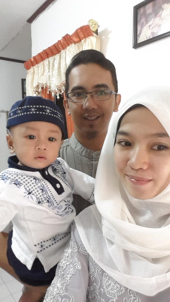 decherries's tweet photo. @HondaBalikpapan Niken Purwakarta #SelfiHGP #HondaQuiz selfie sama keponakan terlucuuuu😇😚 http://t.co/jjBzRYVppE