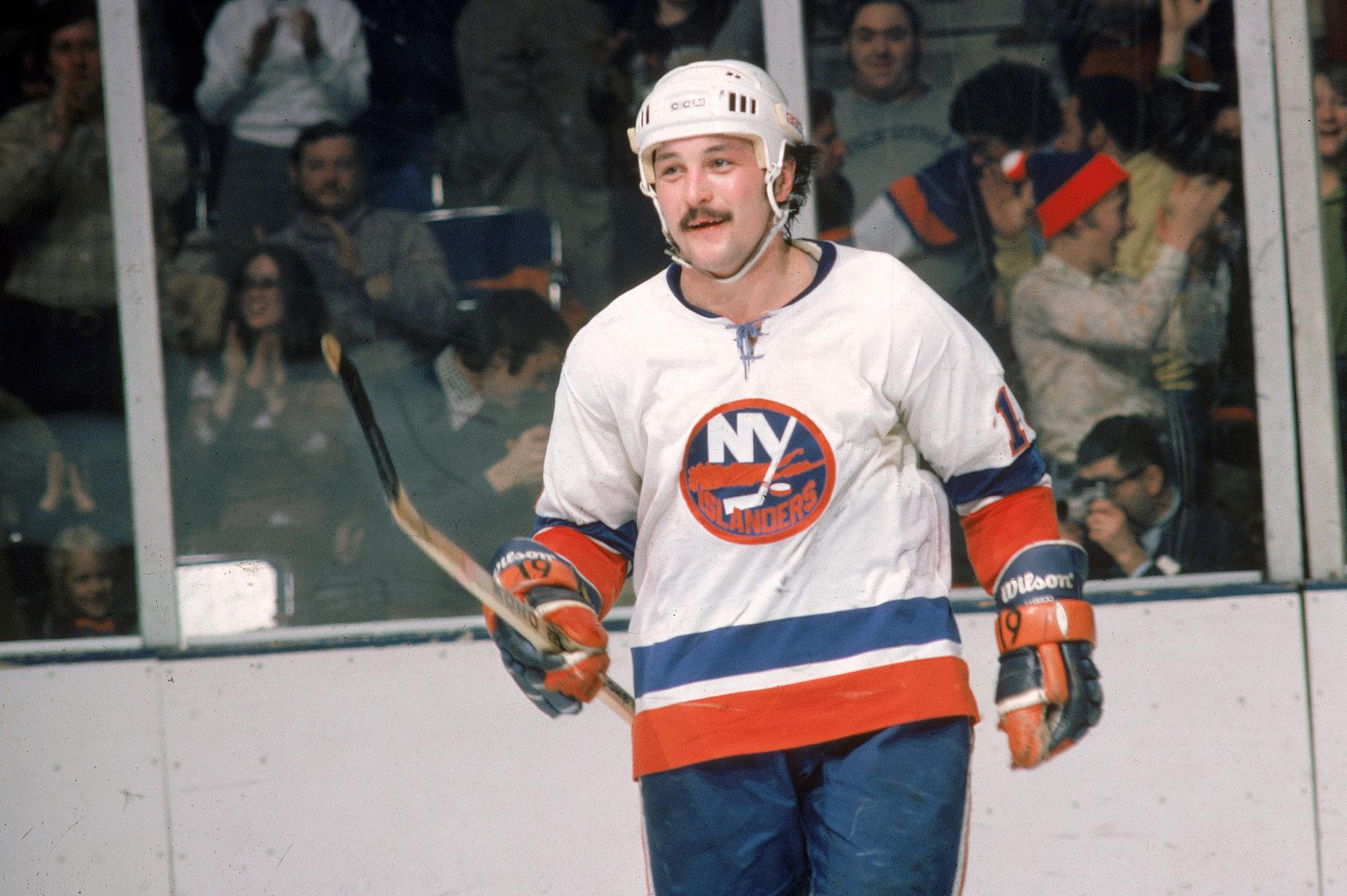 Happy birthday to legendary centre Bryan Trottier, who turns 59 today! 