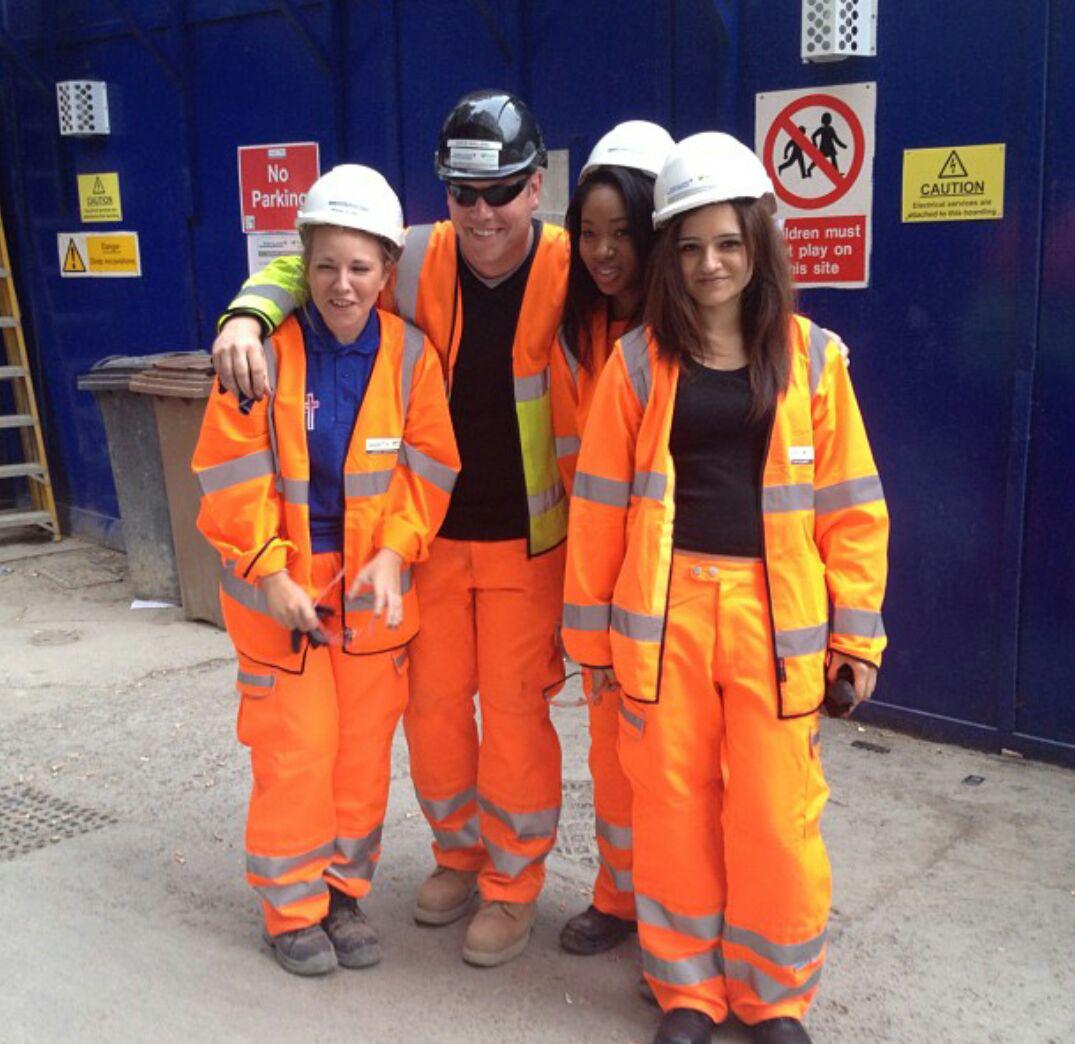 BishopsgateG's tweet image. Bishopsgate goes to site to set up some CIS subcontractors! #CISCompliance #fridayfeeling #thebetterwaytopay