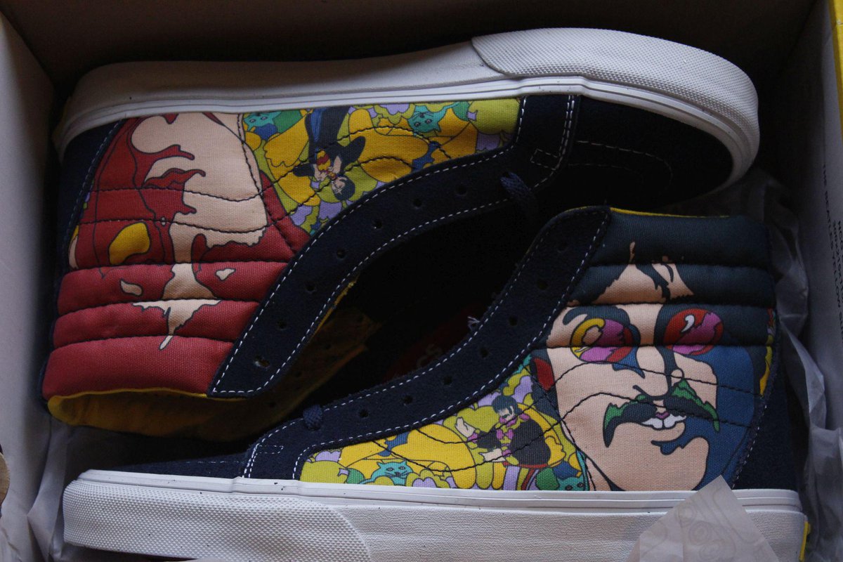 nusete's tweet photo. @diegodellasala FERIA BEATLE mañana de 15 a 18. Ropa, lámparas, carteras, vinilos+cds+dvds+libros. Malabia 1077. http://t.co/bpETSs5Yzp