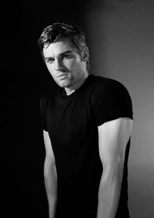Happy birthday to this amazing actor    I wish you the best!Have a great day  
