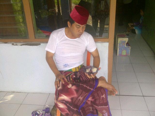 Setiap lebarn engga perna ketinggalan yng namanya.tape ulie BETAWI bikinan mak w apa lg semur daging kebo bukan main