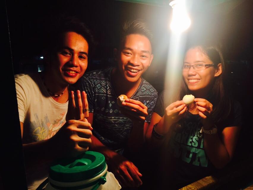 heycaloy's tweet photo. (July 14, 2015) Date with co-SAs Cedric &amp; Gabby and Kuya-Boss Sherwin! #batangas #203A #uplb http://t.co/ywHM8KYDFw