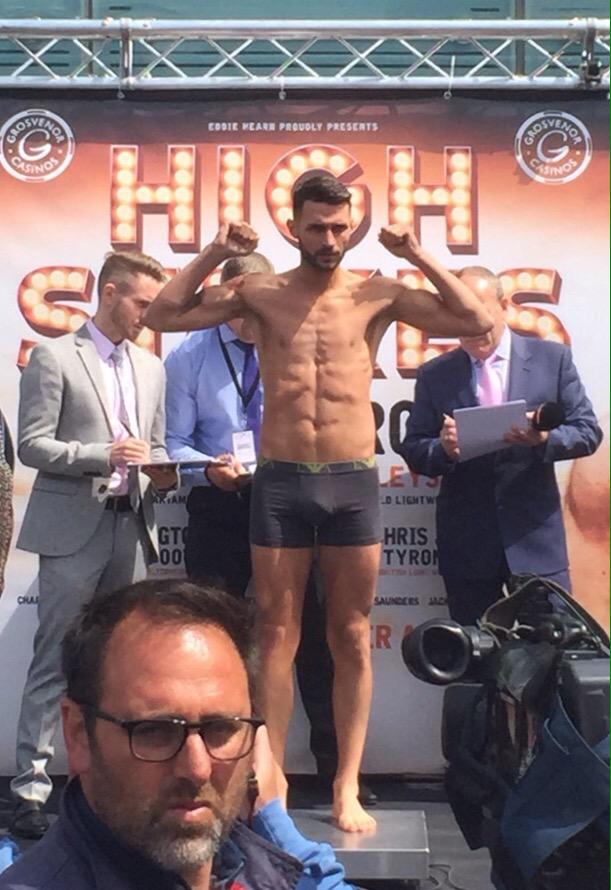 liamtaylor20's tweet photo. Weigh in done all ready for 2mora 👊 http://t.co/AiLUQkKhFk
