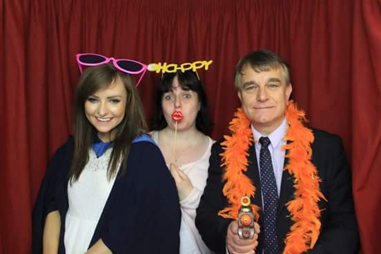 AnneGBradford's tweet image. 1st time in a #FunPhotoBooth = random pics 😄 with @_BethBradford &amp;amp; @revalanbrad 📷