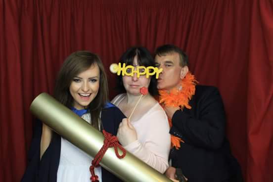 AnneGBradford's tweet image. 1st time in a #FunPhotoBooth = random pics 😄 with @_BethBradford &amp;amp; @revalanbrad 📷