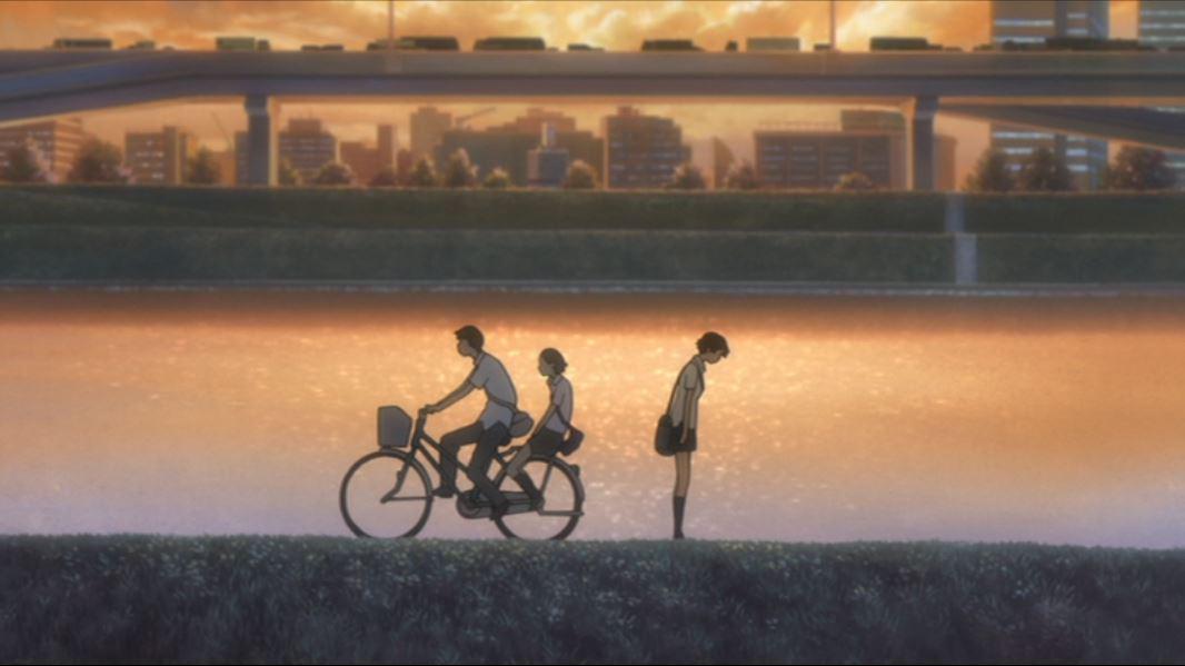 最後すれ違う2人乗りのカップルは細田守監督いわく「ありえたかもしれ