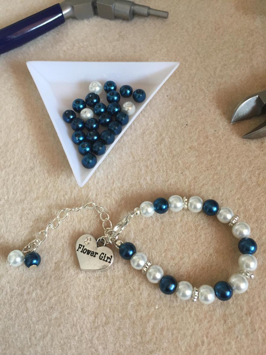 Michelleshandc's tweet photo. Just made this flower girl bracelet for a customer, perfect for a blue wedding. #weddings #bridetobe #jewelry http://t.co/01NLBu7MEB