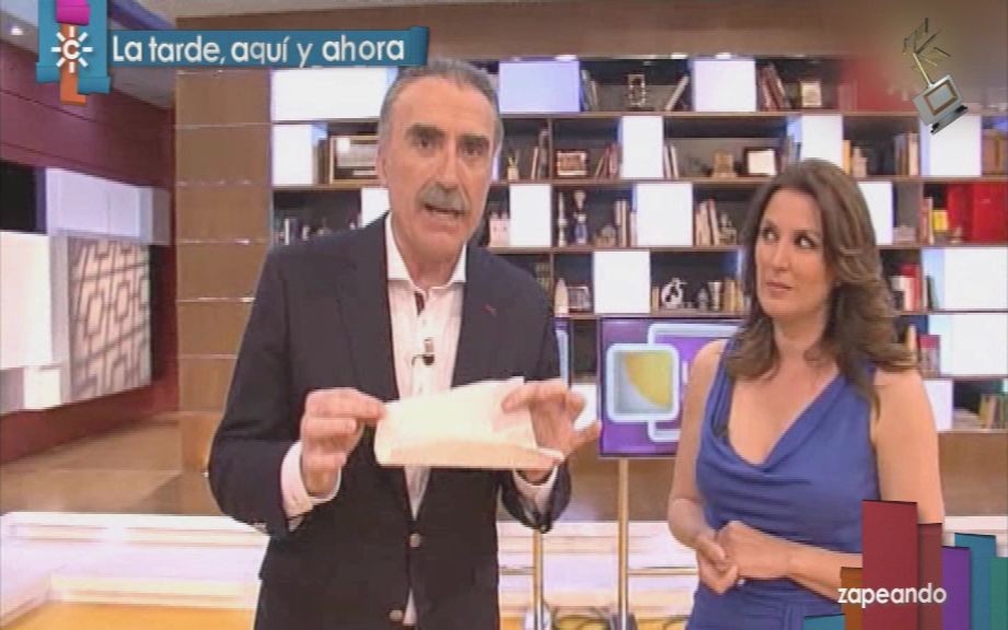 zapeandola6's tweet photo. RT si quieres que el Premio #zapeando410 a Presentador Autonómico sea para Juan y Medio http://t.co/evDxJfsCAX http://t.co/GNt6eGbTFF
