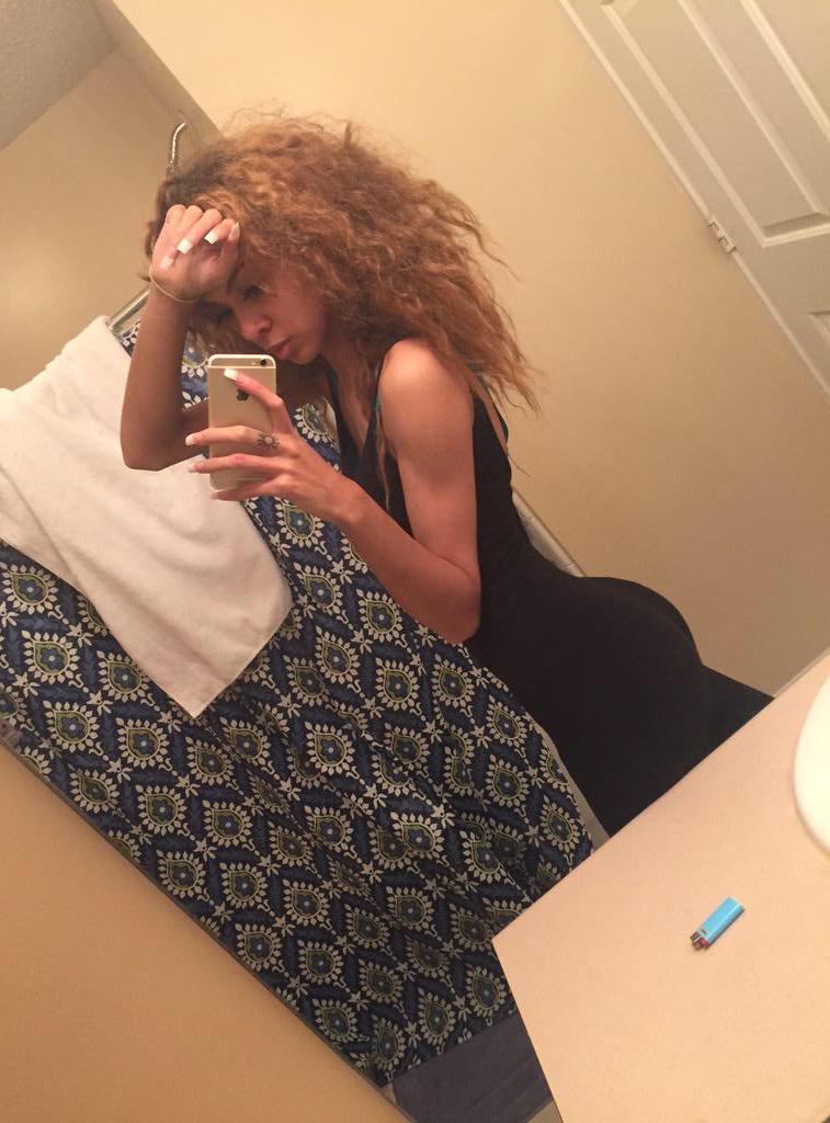 Tinkbgone's tweet image. Black match my soul 😎