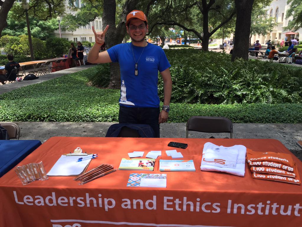kate_omalley's tweet photo. Great day to promote the programs of @UTLEI! Come visit us on The West Mall! #UT19 #UTLeap http://t.co/JpdB1sbhaP