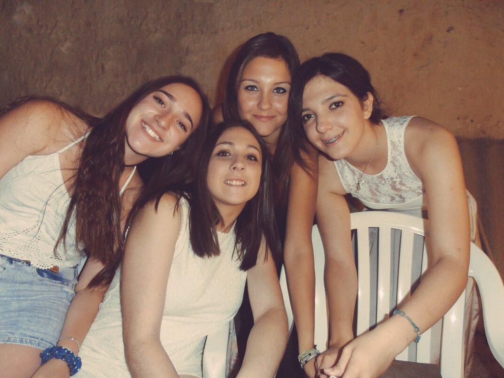 PaulaVerdes5's tweet photo. 💕💕🔝 http://t.co/tt5Y333IkE