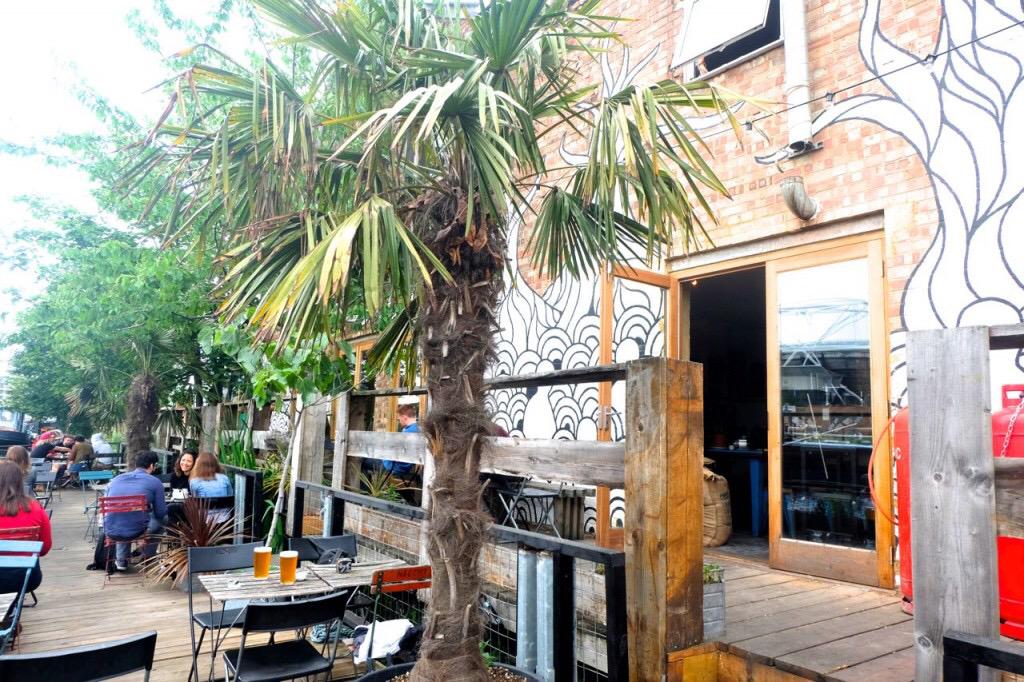 countercafe's tweet image. Charming blogpost featuring Counter by @Emma_Inks. Thanks Emma!

emmainks.com/2015/07/17/cou…