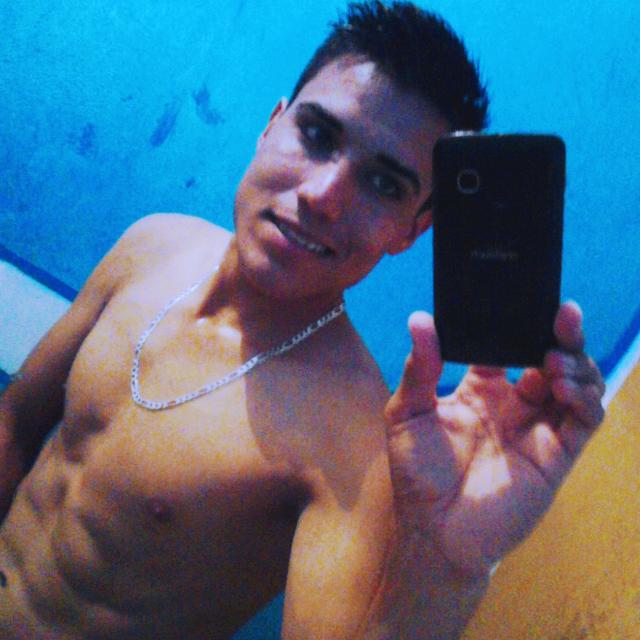 404dc79f2bc542f's tweet photo. Pasa mi foto http://t.co/Rw7Y95Xt3d