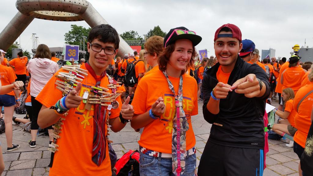 DHamilton007's tweet image. Waiting to serve. #riseupelca #clipman