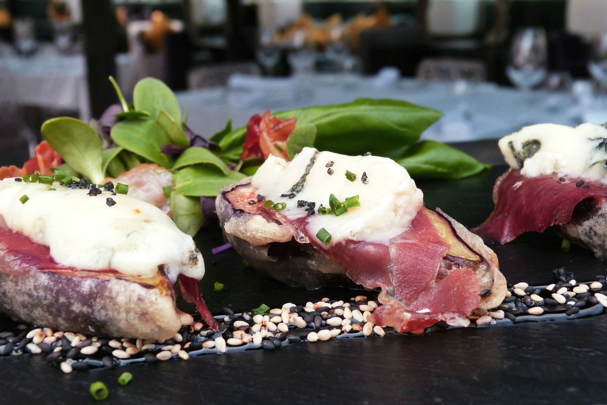GrupCano's tweet photo. ¿Qué os apetece hoy? El Chef @BillyBaroja nos ha preparado estas delicias http://t.co/063gFi1EEy #gastronomía http://t.co/wtsykKtQiU