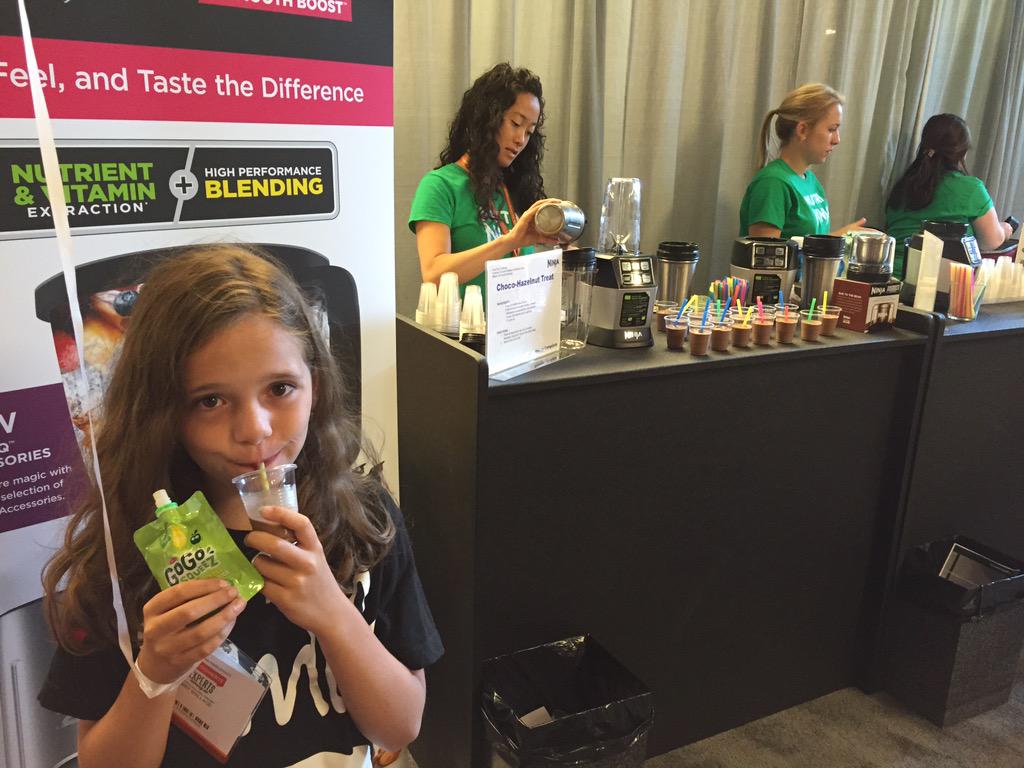 loriannlarocco's tweet photo. Abby loving the #ninjaComplete at the #BlogHer15 @BlogHer conference :) http://t.co/hktpkGwp2j