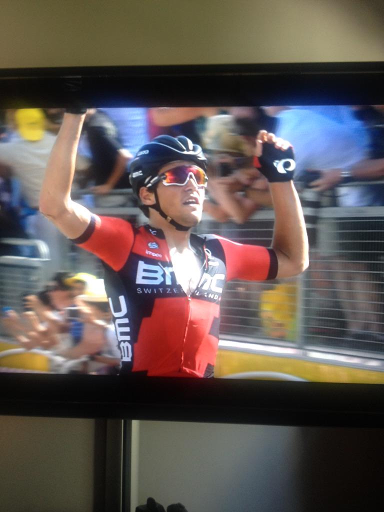 FelixGillardin's tweet photo. Mijn dag kan niet meer stuk! #VanAvermaet #TDF2015 http://t.co/XAka0FcVEC