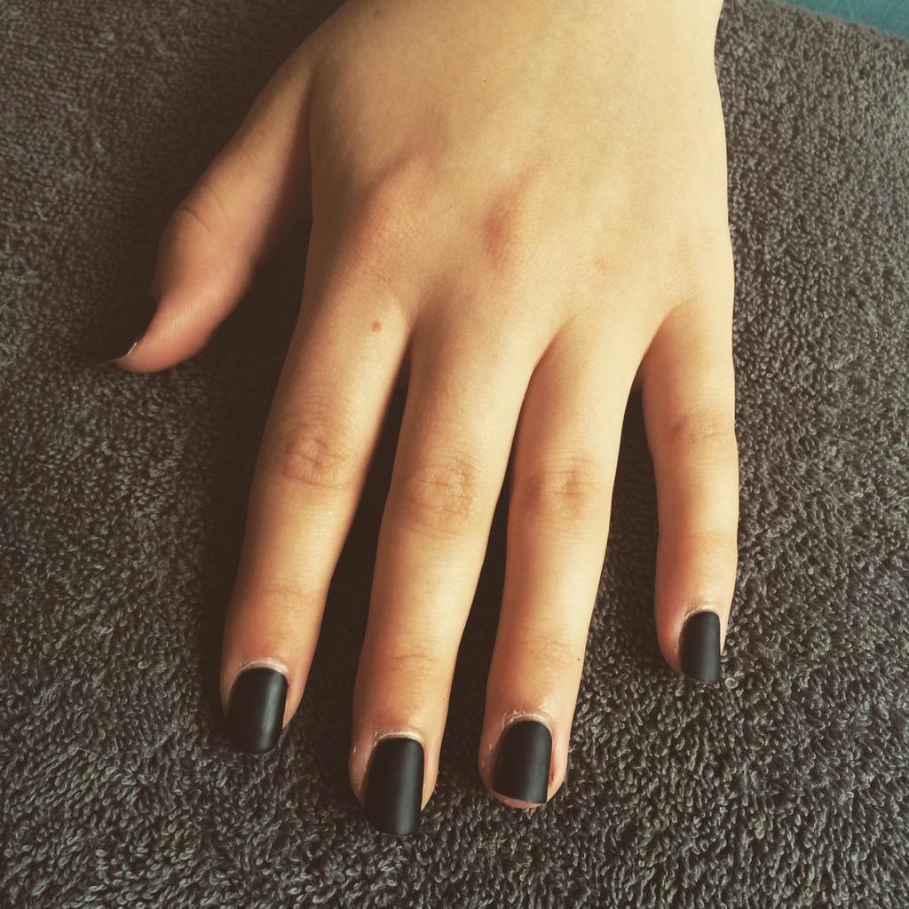iGlamourr's tweet photo. Hair &amp; Nails £22 instead of £25 x http://t.co/TNXHzxxpAd