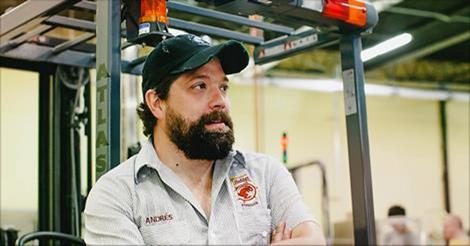 NBCLatino's tweet photo. Reinventing Craft Beer: Chicago's Andrés Araya's Latin-Infused Brews @5RabbitBrewery  http://t.co/nKocufQWhA http://t.co/EN5xxPxsb0
