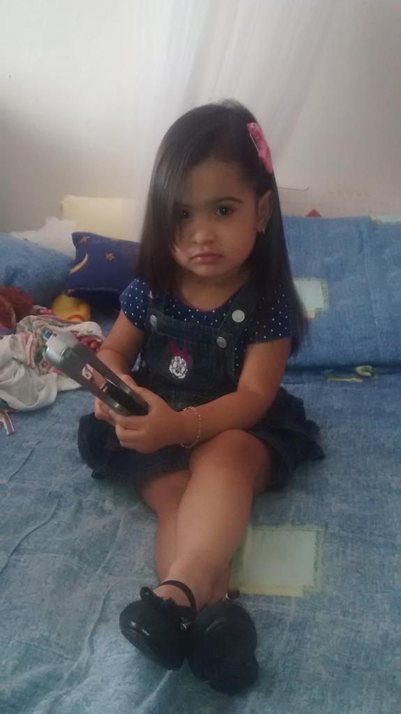 yinelyth26's tweet photo. #diadelniñoenlabomba feliz día a todos los chiquitos de la casa en especial a mi hija antonella @LaBomba_Televen http://t.co/Az2aOQlHt8