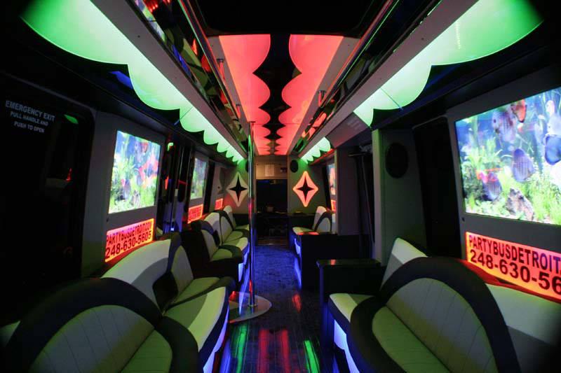 PartyBusDetroit's tweet photo. It's Friday, and our 40 Passenger #partybus has never looked better! Call 248-630-5605 for pricing. #PartyWithPBD http://t.co/UWg7RYbDAT