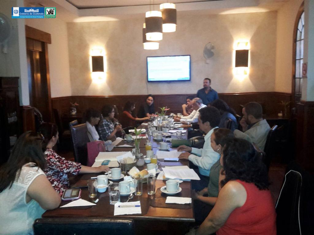 CONAPgt's tweet photo. Reunión de seguimiento y apoyo multisectorial para las gestiones dentro del grupo de países megadiversos. http://t.co/gDlHtQE0rm