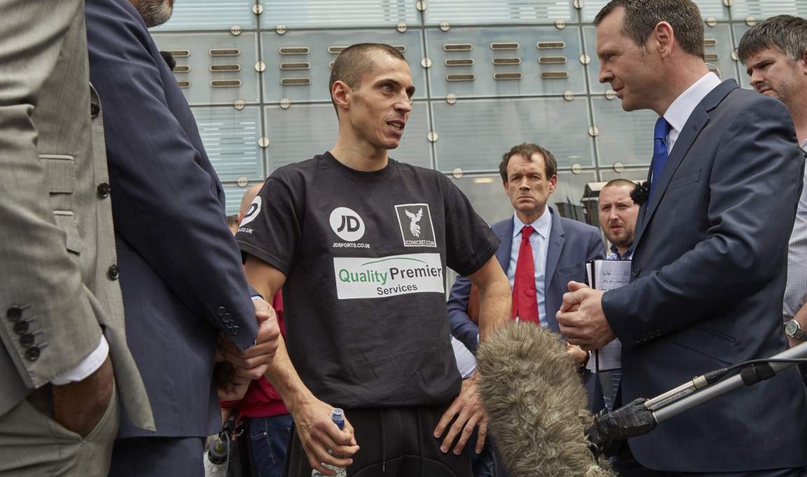 scottquigg's tweet photo. To my sponsors @IconicBet @IconicFaceOff @Iconic_1973  @MatchroomBoxing Thank You Very Much #highstakes http://t.co/qoFimhlELy