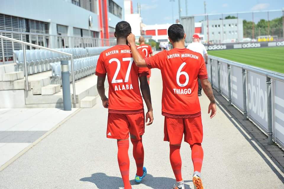 DailyBromance's tweet photo. Thiago Alcántara &amp; David Alaba ❤😄💕 http://t.co/vaNIk5Ktfo