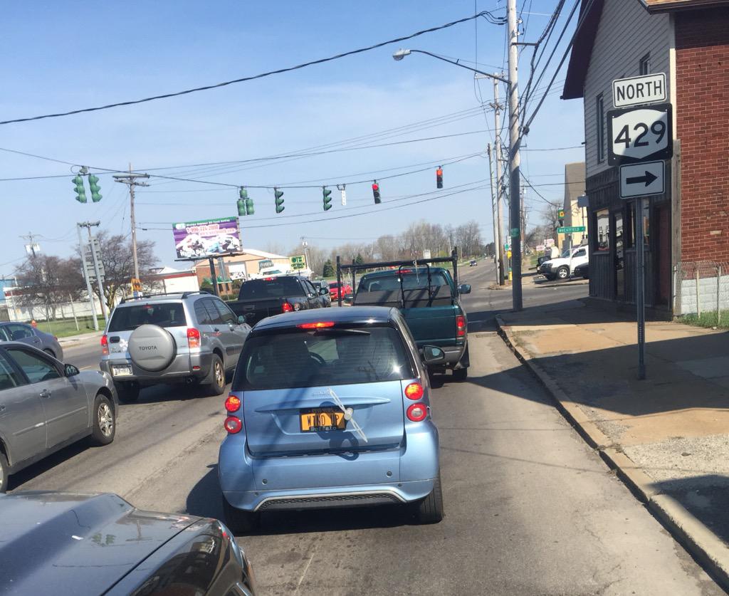 SmartCars1bflo's tweet photo. Wind up #smartcars in #Buffalo ❤️🚗💨💨 http://t.co/Hv6iNgxRyf
