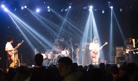 otherrecording's tweet photo. @rollingstoneBR caught @Boogarins at #RockWorks in #SãoPaulo! http://t.co/quLAXJ5IRr http://t.co/Y6n9NPtZ6K