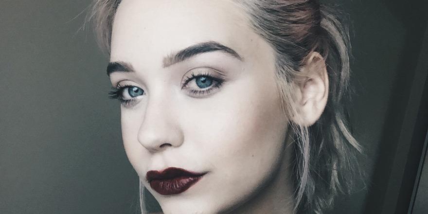 See what's #TrendingAtSephora with @Sephora & @MakeupbyMandy24. First up? Berry Lips: teenv.ge/1gEj3g6