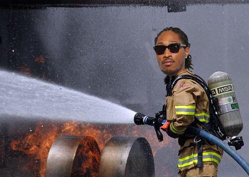 HYPEBEAST's tweet photo. The official way to pause '#DS2.' #FutureHive http://t.co/QOk4zGnaXc