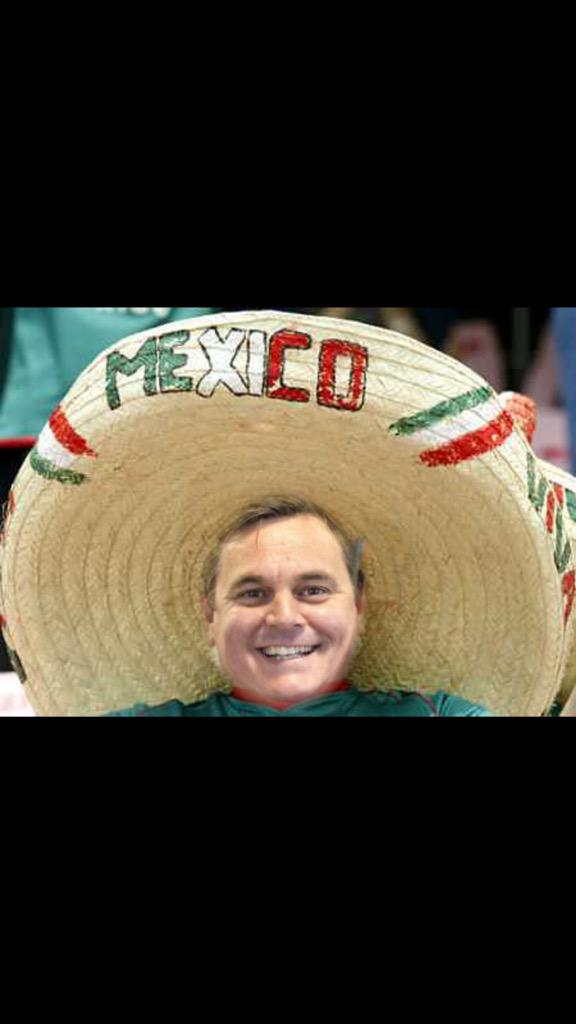 maiders11's tweet photo. My odsal attire, will it get me in unnoticed #gringo #oneito #disguise http://t.co/b7t47nGd2y
