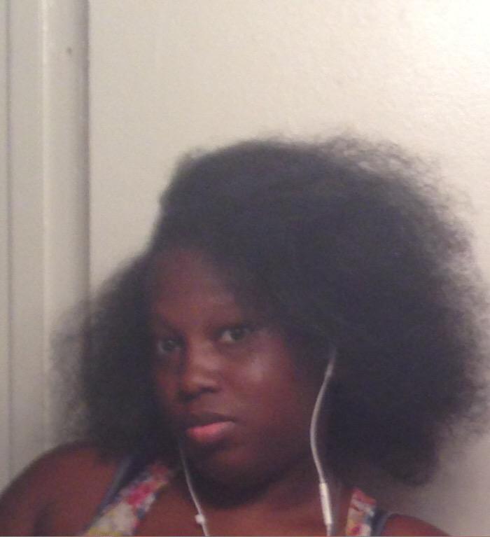 TashaBush90's tweet photo. @TeriPolo1 @stacylondon #FreshFaceFriday #AfroCrazy http://t.co/br88RLl2gk