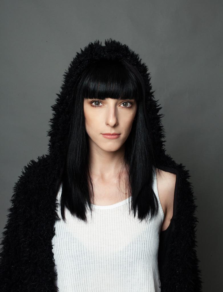 Después de un rato largo de silencio, la semana próx. comparto nuevo corte: FUEGO BLANCO. Espérenlo! Ph <a href="/TheoLafleur/">Theo Lafleur</a>