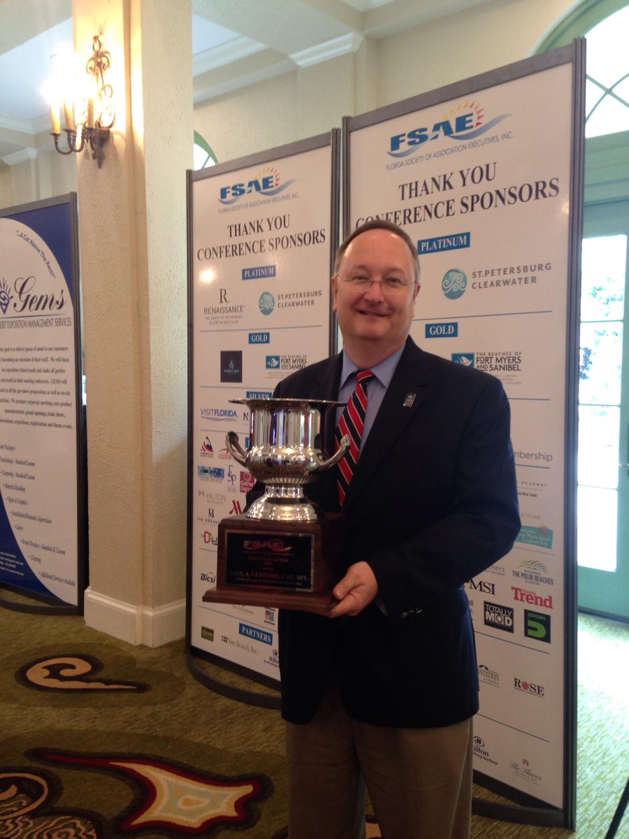 FlHospicesPC's tweet photo. Congrats to #FHPCA Pres/CEO Paul Ledford for winning @FSAE #Association #Executive of the Year! Proud of you Paul! http://t.co/rw8ELyiZRm