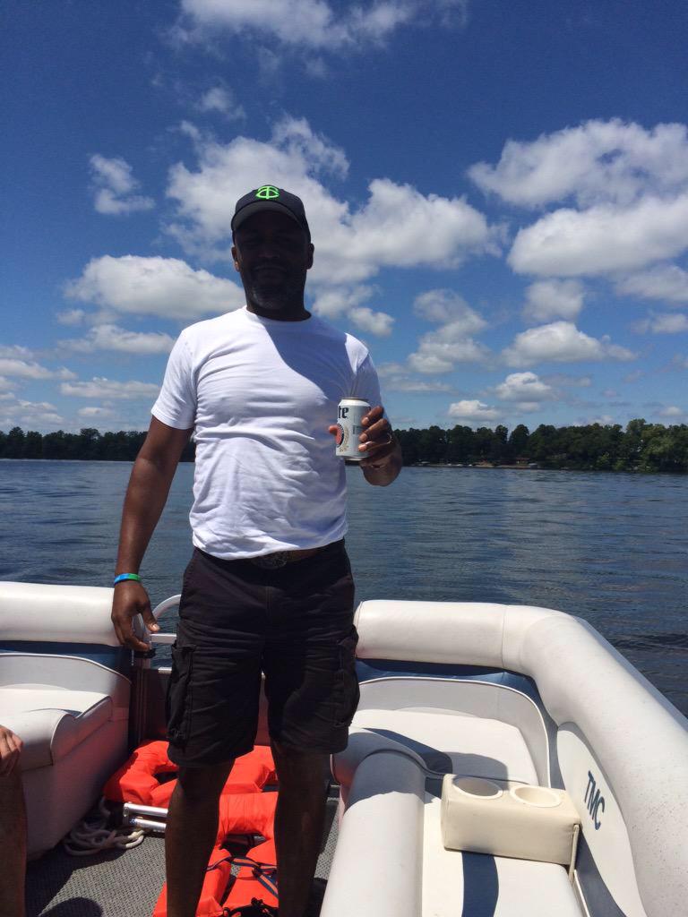 MillerLiteCrew's tweet photo. It's always miller time @OneClap_84 http://t.co/jrRKAh3Tzj